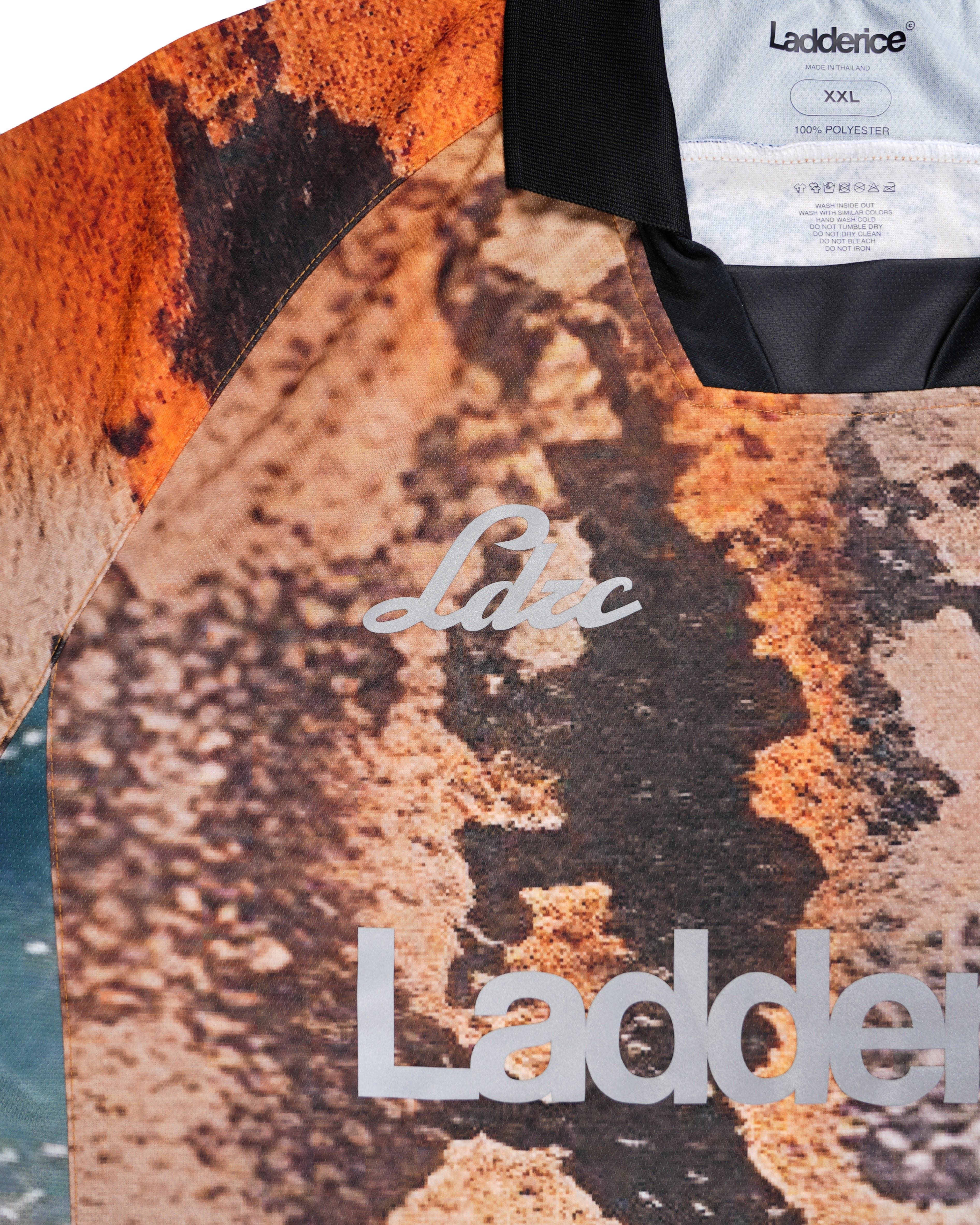 Ladderice Mural Night Jersey - Image 4