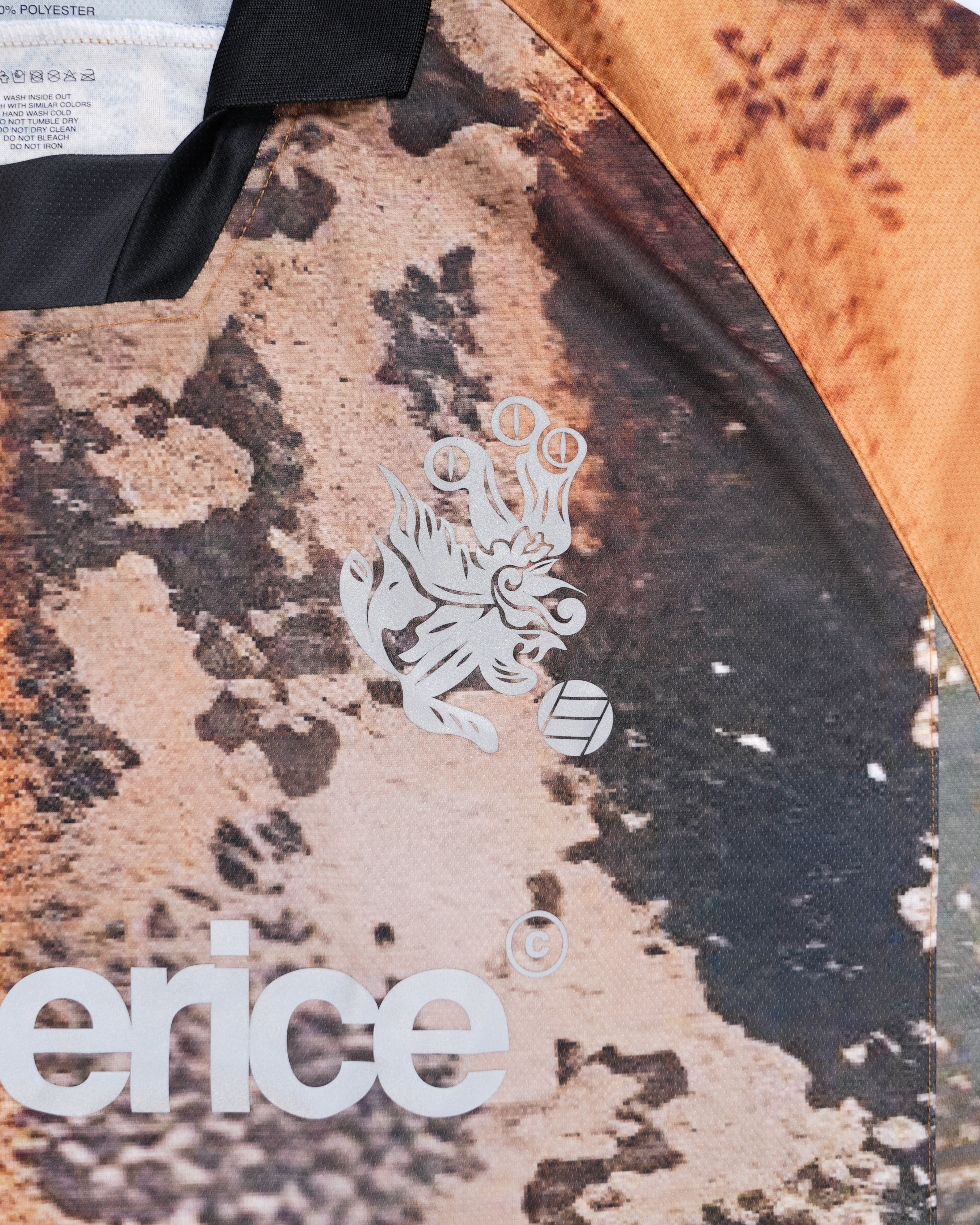 Ladderice Mural Night Jersey - Image 5