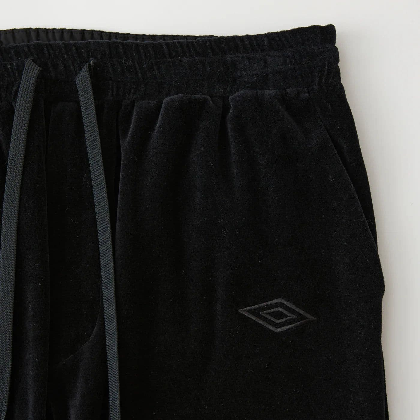 WM × UMBRO VELOUR PANTS BLACK - Image 2